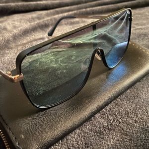 QUAY Australia xKylie sunglasses *never worn*